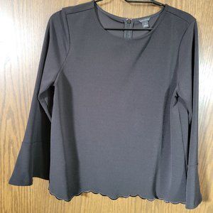 Lovely Ann Taylor Tulip Sleeve Blouse Size Medium Scalloped Hem